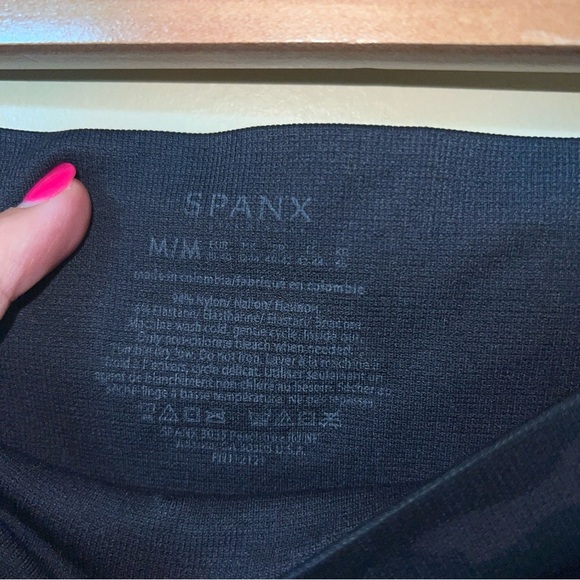Spanx Camo Print Leggings Medium - Picture 3 of 4